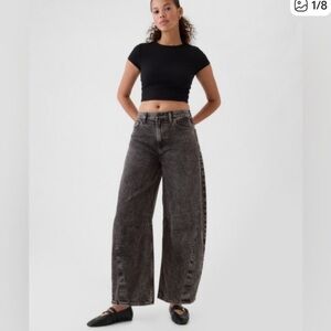 Gap women’s 16 short high rise horseshoe barrel jeans washed black